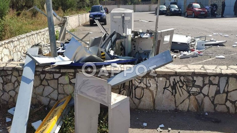 Ανατίναξαν δύο ATM τα ξημερώματα στη Στούπα