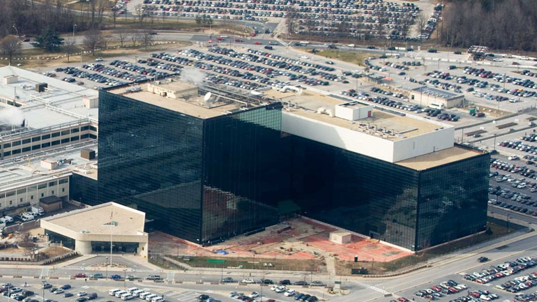 Σε φυλάκιση καταδικάστηκε πρώην αναλυτής της NSA για διαρροή εγγράφων