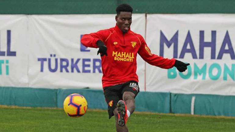 Ο Άρης απέκτησε τον Αγκμπενιένου