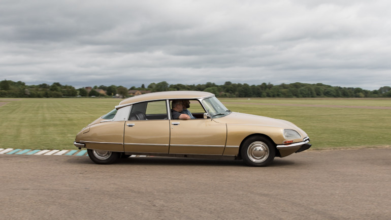 Το θρυλικό DS μπαίνει στην πρίζα με πρωτοποριακή τεχνολογία