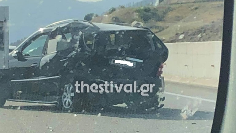 Θεσσαλονίκη: Φωτιά σε τουριστικό λεωφορείο στην Εγνατία Οδό προκάλεσε τροχαίο με 4 τραυματίες