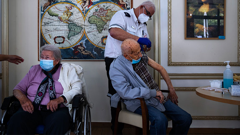 Ισραήλ: Τρίτη δόση εμβολίου για όσους είναι πάνω από 60