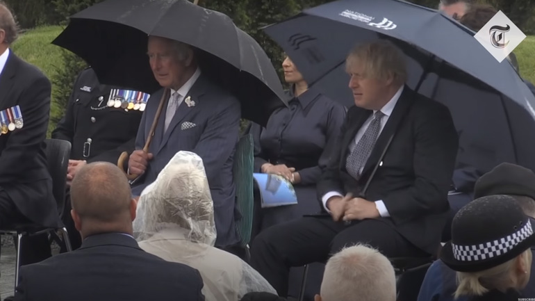 Μπόρις Τζόνσον vs oμπρέλα