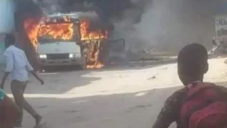 Σομαλία: Βομβιστική επίθεση με τέσσερις νεκρούς σε αποστολή ποδοσφαιρικής ομάδας