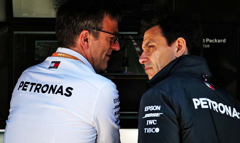 Η Mercedes πέρασε αμέσως στην αντεπίθεση. 