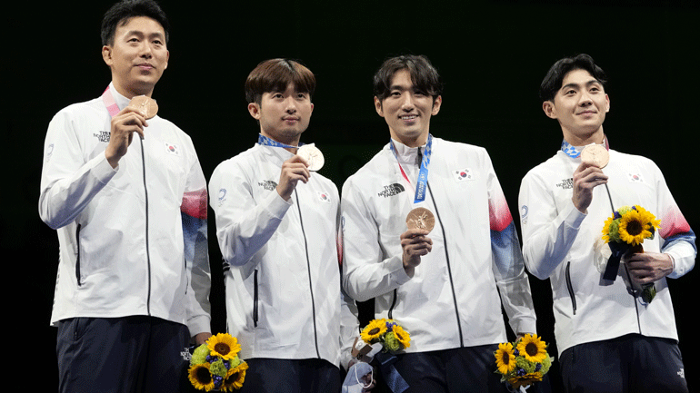 Ξιφασκία: Στην Ιαπωνία το χρυσό μετάλλιο στο ομαδικό