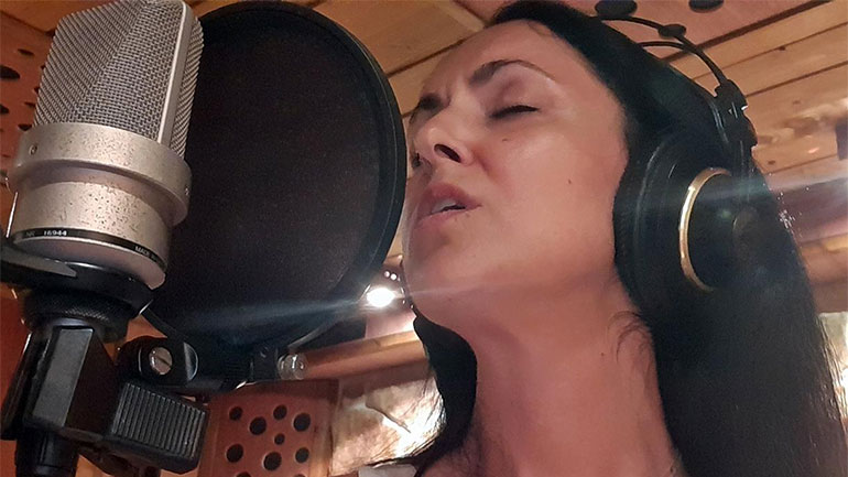 Νέα κυκλοφορία της Έφης Λεωνίδου