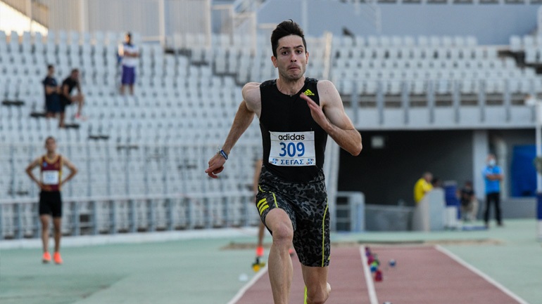 Τόκιο 2020: Φωταγωγήθηκε το Δημαρχείο Γρεβενών για τον αγώνα του Μίλτου Τεντόγλου