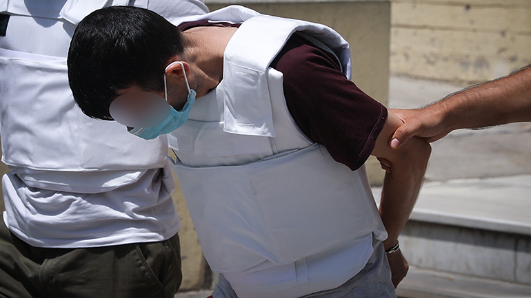 Για ανθρωποκτονία από δόλο διώκεται ο 40χρονος που σκότωσε τη σύζυγό του στη Δάφνη