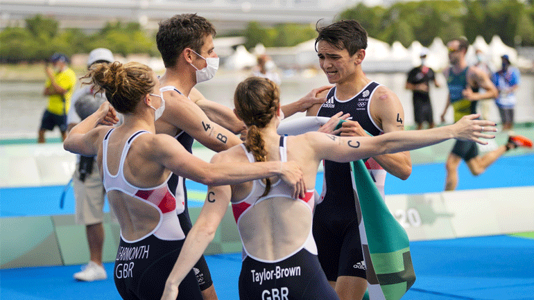 Τρίαθλο: Η Μεγάλη Βρετανία νικήτρια στη μεικτή σκυταλοδρομία