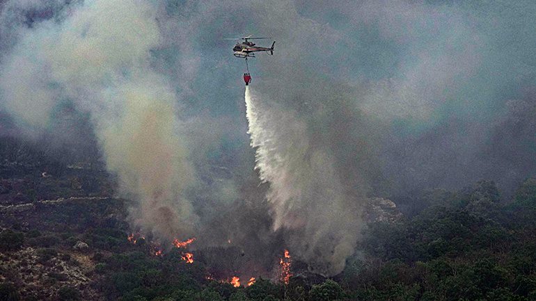 Ιταλία: Αποτέλεσμα εμπρησμών μεγάλο μέρος των πυρκαγιών που κατακαίνε τη Σικελία