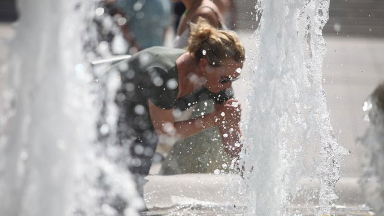 Ο υδράργυρος ξεπέρασε τους 40 βαθμούς σε 87 περιοχές – Στους 44,6 το ρεκόρ της ημέρας