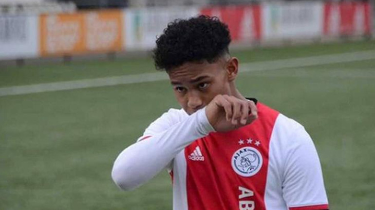 Θρήνος στον Άγιαξ: Σκοτώθηκε σε τροχαίο δυστύχημα 16χρονος ποδοσφαιριστής του