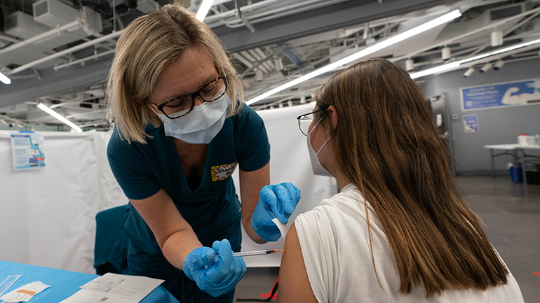 Το 60% των Ιταλών έχει εμβολιαστεί κατά του κορωνοϊού