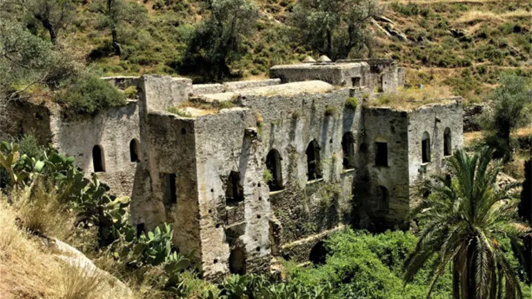 Αυτοψία της Λ. Μενδώνη σε έργα Πολιτισμού της Νάξου