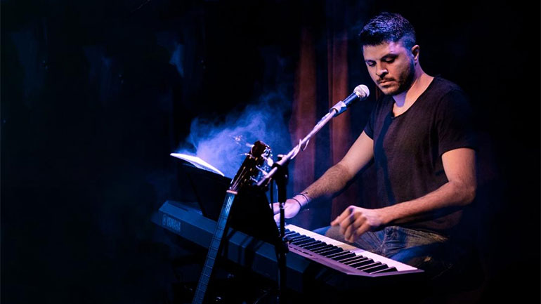 Το νέο τραγούδι του Άλκη Ζούκα με τίτλο «Μη Φοβάσαι»