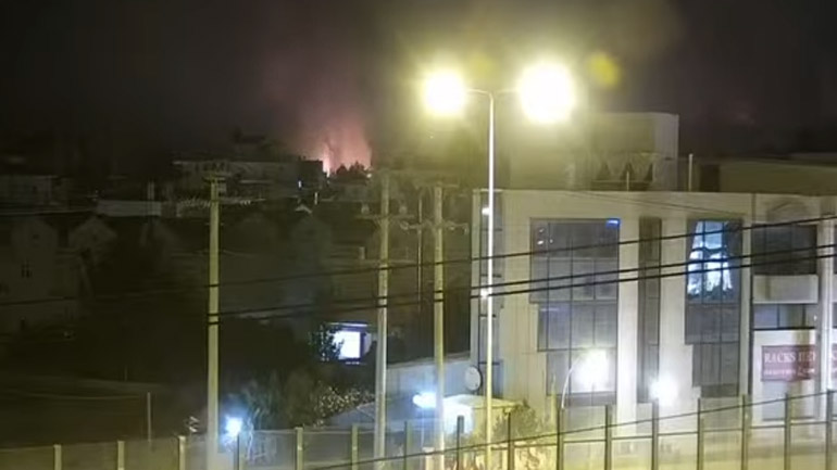 Live οι φλόγες στη Βαρυμπόμπη