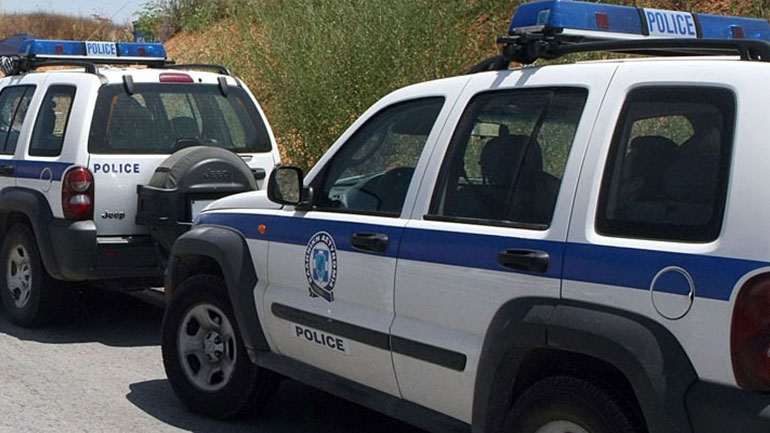 Σέρρες: Έκρυβε μετανάστες στο πορτ μπαγκάζ του αυτοκινήτου