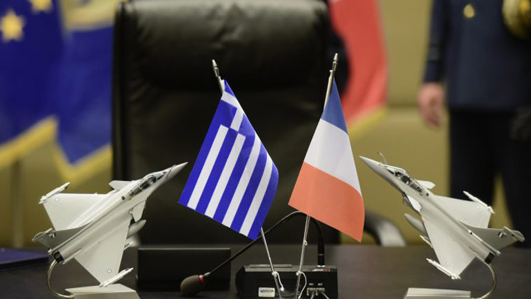 Συνάντηση Αρχηγού ΓΕΑ με τον απελθόντα και τον νέο ακολούθο Άμυνας της Γαλλίας