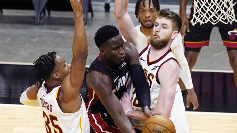 ΝΒΑ: Ανανέωσε με τους Μαϊάμι Χιτ ο Ολαντίπο