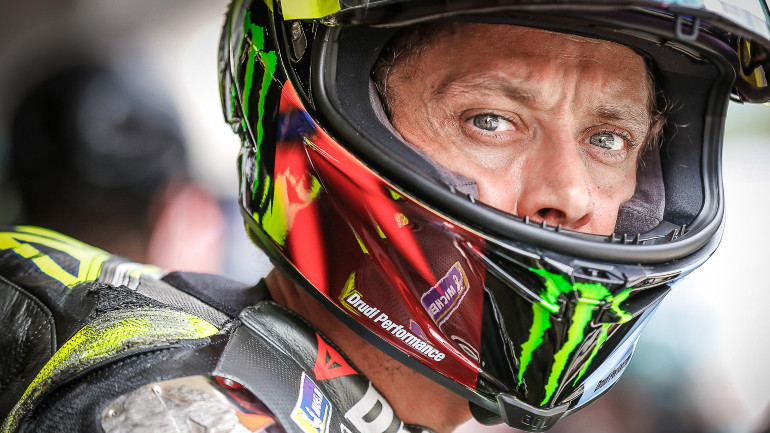 Ο Valentino Rossi ανακοίνωσε το τέλος της θρυλικής του καριέρας