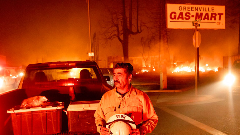 Πυρκαγιές στην Καλιφόρνια: Τουλάχιστον 2.000 άνθρωποι εγκαταλείπουν τα σπίτια τους