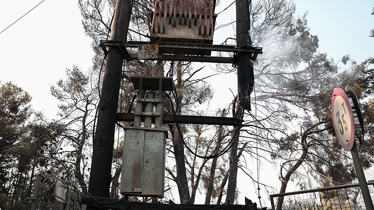 Περιοχές σε όλη την Ελλάδα χωρίς ρεύμα