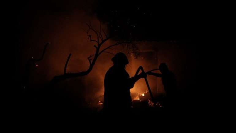 Εκκενώθηκαν Στροφυλιά και Κοκκινομηλιά στη Βόρεια Εύβοια
