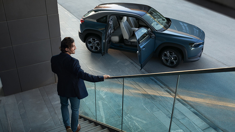 Το χρώμα ενός αυτοκινήτου τονίζει την προσωπικότητα του οδηγού