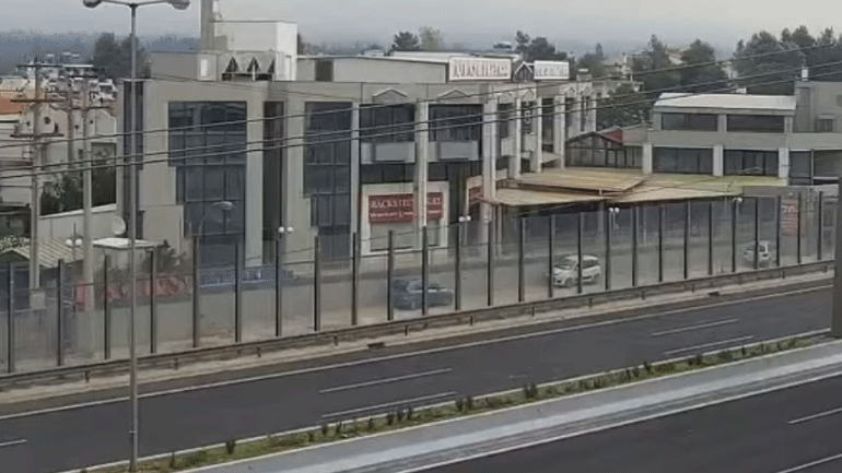 Πώς κινούνται φορτηγά και ΙΧ στην εθνική οδό – Συμφόρηση στην Καλυφτάκη