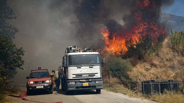Εκκενώνονται Καπανδρίτι, Πολυδένδρι και Μαλακάσα