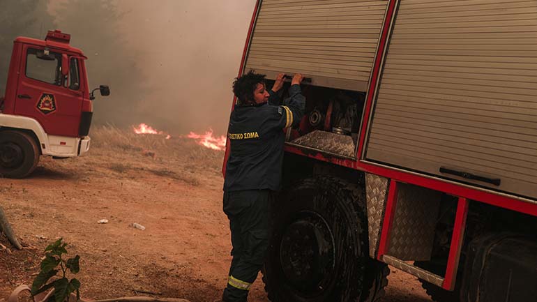 Μήνυμα του 112 για εκκένωση των περιοχών Λίμνης Μαραθώνα και Καλέτζι Αττικής