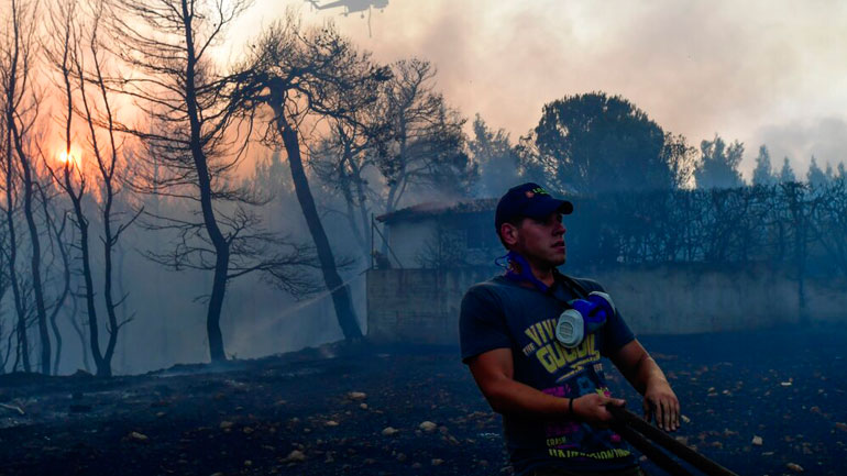 Απεγκλωβισμός 7μελούς οικογένειας με τη συνδρομή του στρατού