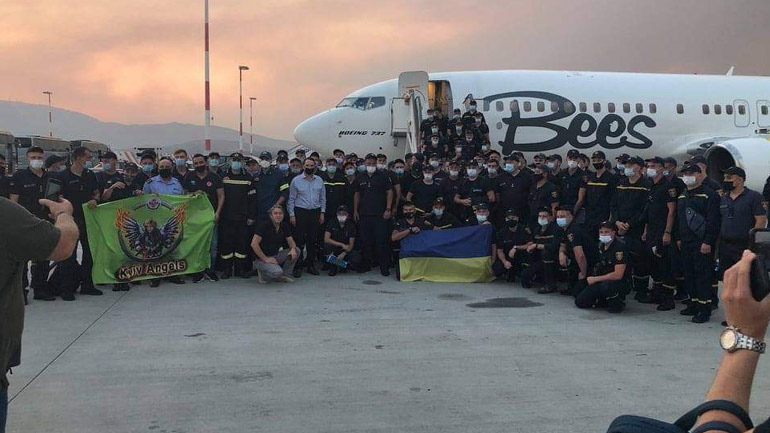Ουκρανοί πυροσβέστες ρίχνονται στη μάχη των πυρκαγιών της Αττικής