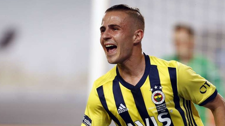 «Fotomac»: «Πρόταση 12 εκατ. ευρώ για τον Πέλκα»