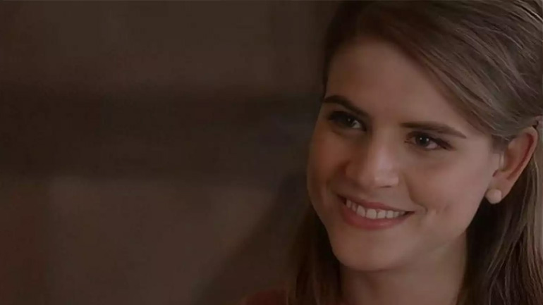 Δανάη Μιχαλάκη: Η Δρόσω από τις «Άγριες Μέλισσες» και ο Γιώργος Παπαγεωργίου παντρεύτηκαν στη Σύρο!