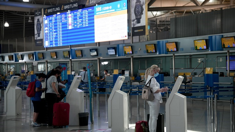 ΥΠΑ: Υποχρεωτικά με πιστοποιητικό εμβολιασμού ή νόσησης, ή αρνητικό τεστ η επιστροφή από τα νησιά