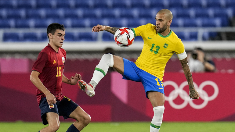 Ντάνι Άλβες ο… πολυτροπαιούχος: Έφτασε τους 44 τίτλους στην καριέρα του!