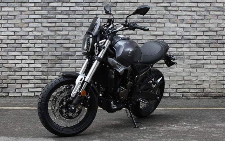 Πιο ώριμη εμφάνιση για το 300ACX το οποίο θα προσελκύσει αρκετό νέο κόσμο.