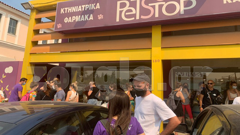 Εκατοντάδες πολίτες συνδράμουν στην προστασία των πυρόπληκτων ζώων!