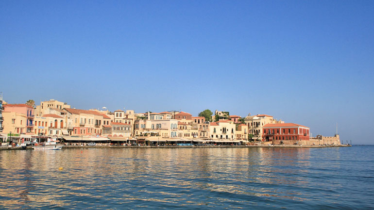 Η διάβρωση των ακτών, απειλή για το παραλιακό μέτωπο των Χανίων