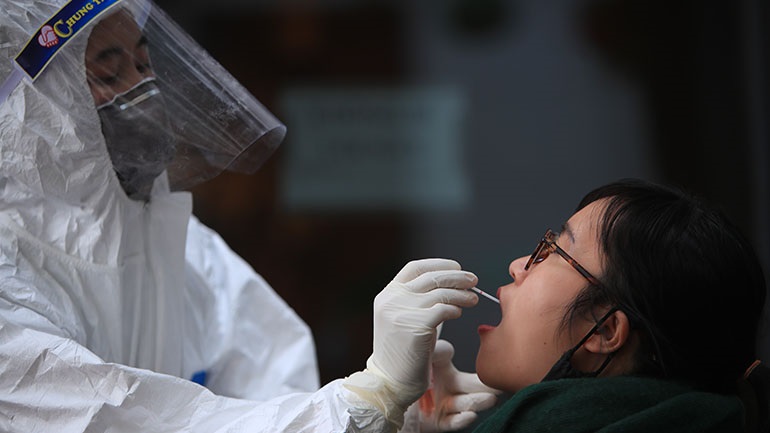 Βιετνάμ: 9.690 νέα περιστατικά Covid-19