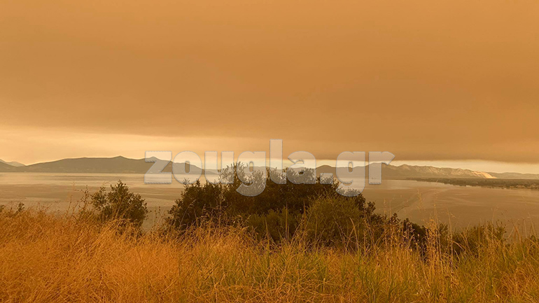 Η Στερεά Ελλάδα όπως φαίνεται από τη βόρεια Εύβοια