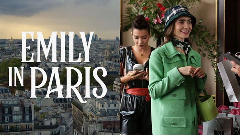 Emily in Paris: Οι φωτογραφίες της Lily Collins από τα γυρίσματα της δεύτερης σεζόν