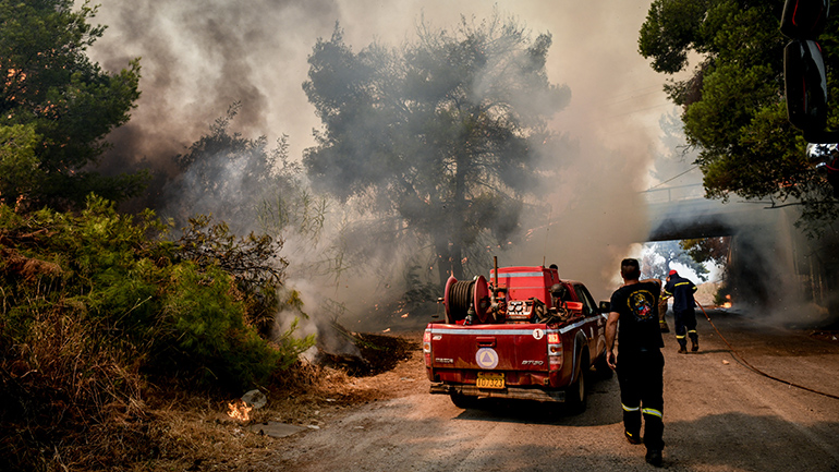 Αρκαδία: Σε διαθεσιμότητα αξιωματικός της ΕΛ.ΑΣ. – Φαίνεται να ρώτησε πολίτη αν έχει μέσο για να στείλει πυροσβεστικά