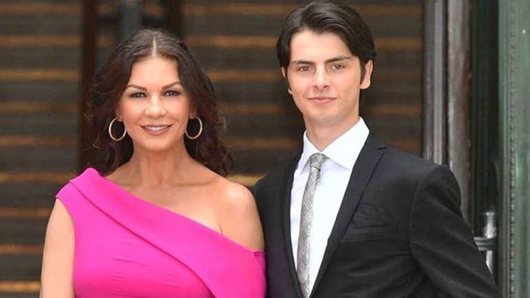 Catherine Zeta Jones: Το τρυφερό βίντεο για τα 21α γενέθλια του γιου της