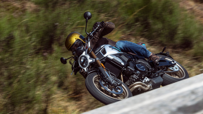 Εκτός από την εμφάνιση δυνατή είναι και η οδική του συμπεριφορά.