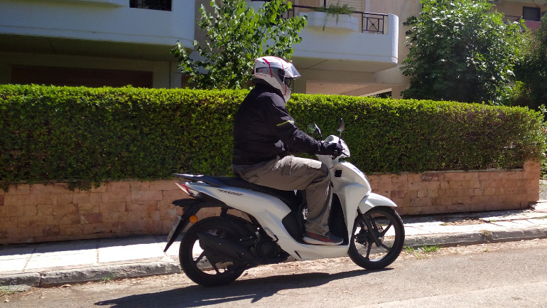 Ασφαλές, ευέλικτο και ποιοτικό στο δρόμο είναι το Honda Vision 110.