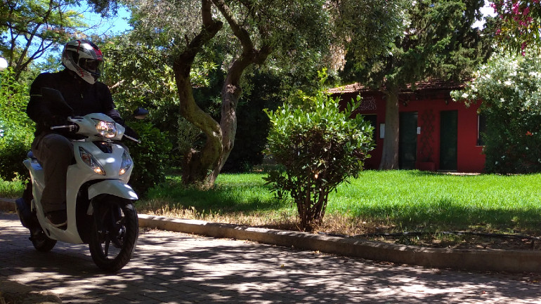 Υποδειγματικό στις αστικές μετακινήσεις, χωράει παντού χωρίς άγχος.