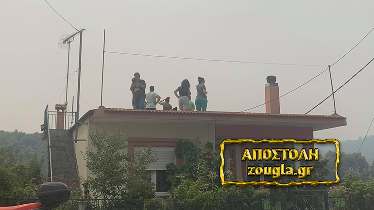 Πύρινο μέτωπο απειλεί το Ασμήνιο της Βόρειας Εύβοιας – Εκκενώθηκε το χωριό